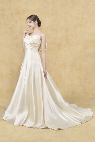 バラのような美しさ 【Rosalia - ロザリア - 】