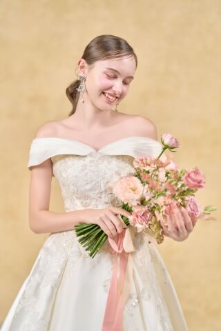 ロイヤル感あるドレス♪【Ref.2978】