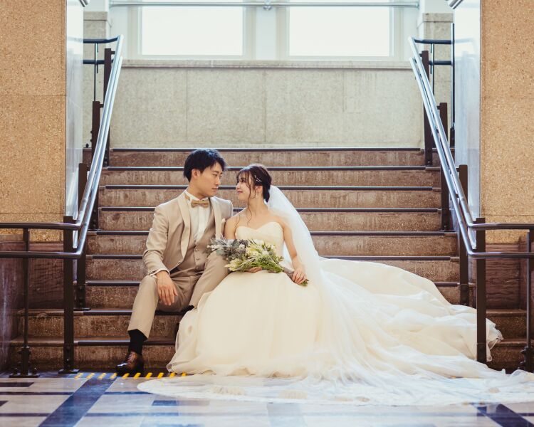 クラシカルなゴシックの世界観で、印象的な一枚