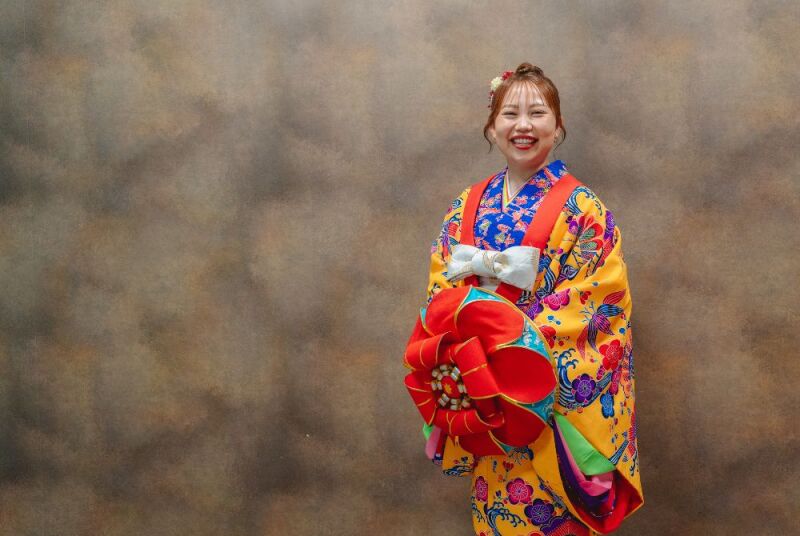 那覇で叶える、琉装とサンセットドレスの贅沢ストーリー