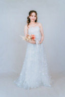 新年2024年に新着ドレスを着てフォトウェディングを！