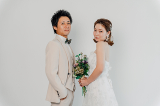 寒い冬、スタジオでフォトウェディングはいかが?