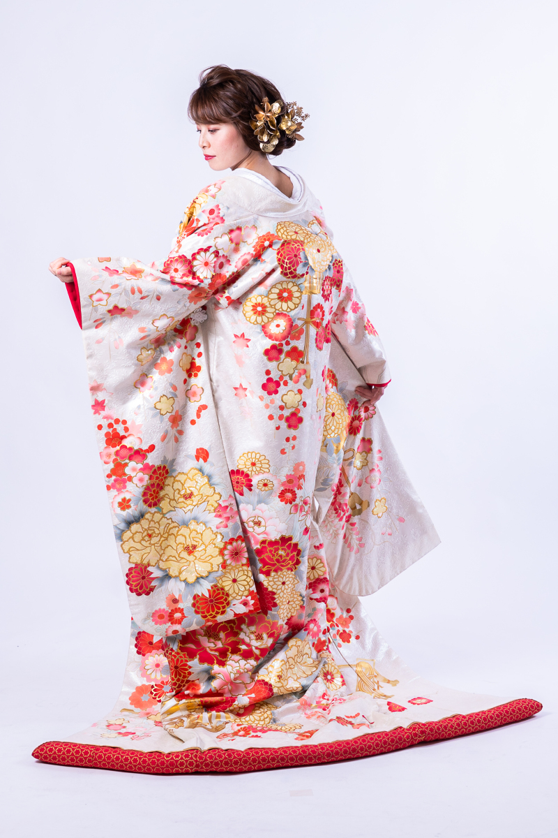 和装の紹介　友禅和装の美しさ