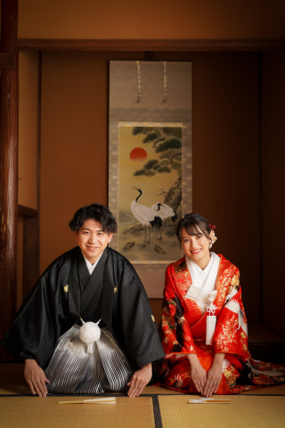 【プロが教える！前撮り・後撮りで使える】自然に見えるポーズと表情のコツ