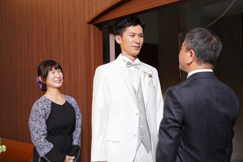 スーツとタキシード