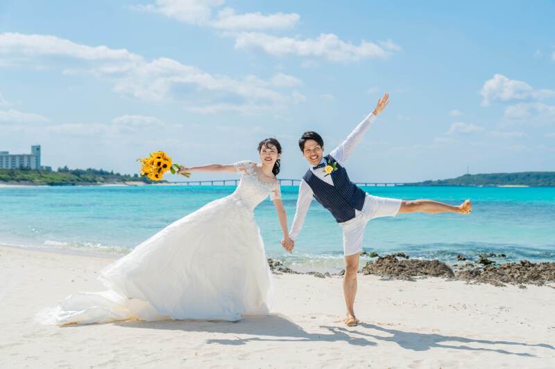 人目を気にせず、ふたりのペースで進められる♬秋の宮古島で貸切フォトウェディング