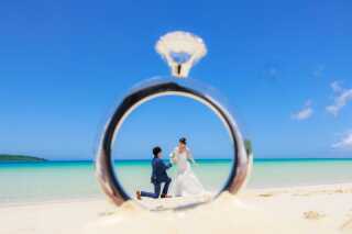 ビーチでのウェディングフォトにイチオシの持込みグッズ10選！