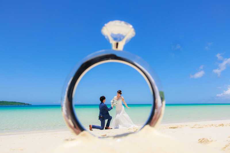 ビーチでのウェディングフォトにイチオシの持込みグッズ10選!