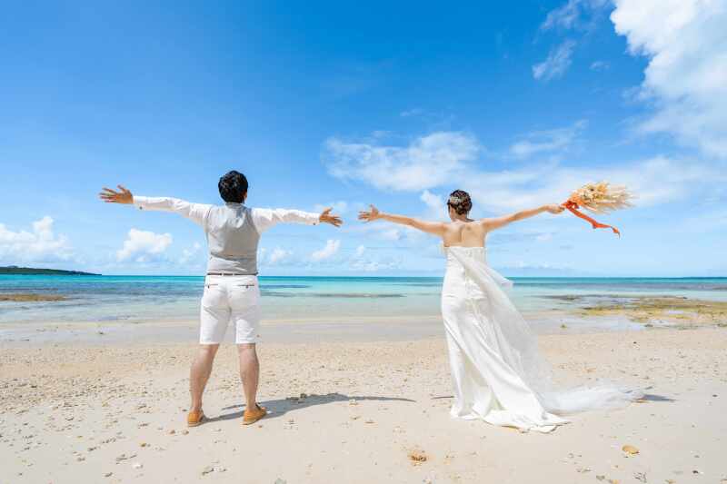 【宮古のスタイリストがご紹介する】ドレスとファミリーフォト