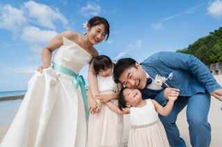 ヘアースタイル&ドレスのご紹介 ステキなファミリーフォト