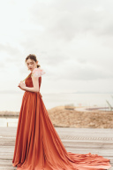 テラコッタカラードレス