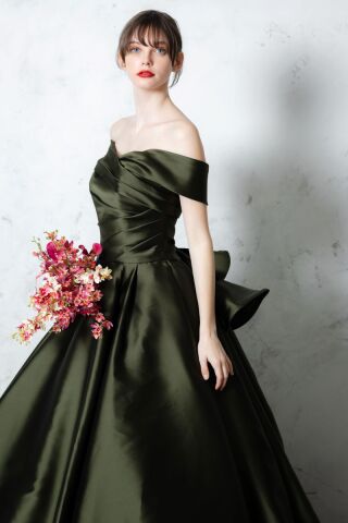 オリジナルカラードレスのご紹介