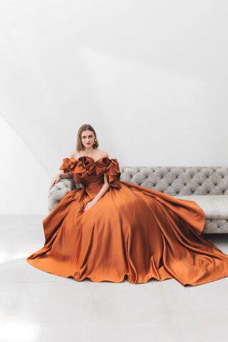 カラードレスの撮影も!2着プランが今なら無料で