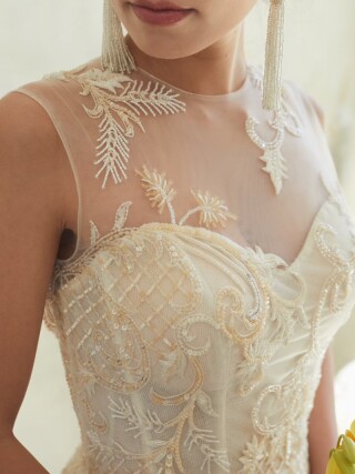 モニークルイリエのドレス