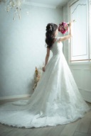 オフショルダードレス