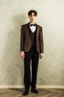 ブラウンタキシード