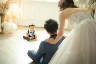 見つめる先には