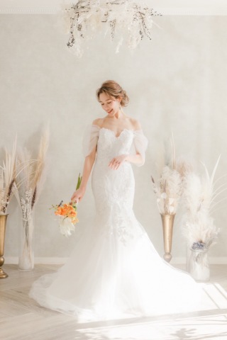 新入荷ホワイトドレス