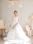 インポートドレス