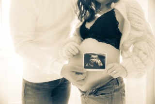 モノクロマタニティ