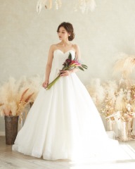 新入荷ホワイトドレス