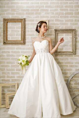 ホワイトドレス