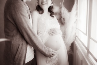 モノクロマタニティ