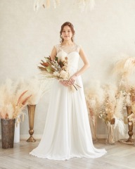 ノースリーブホワイトドレス