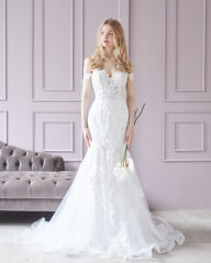 新作ドレスのご紹介☆