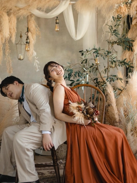 カラードレスでウェディングフォト