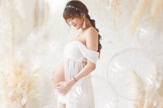 スタジオ撮影・バルーン付きマタニティ衣装＆ドレスフォト①