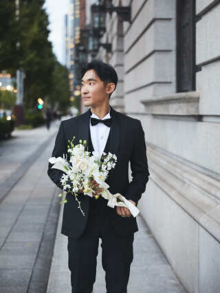 丸の内ロケ　新郎様ショット