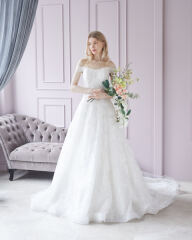 オフショルダーウェディングドレス