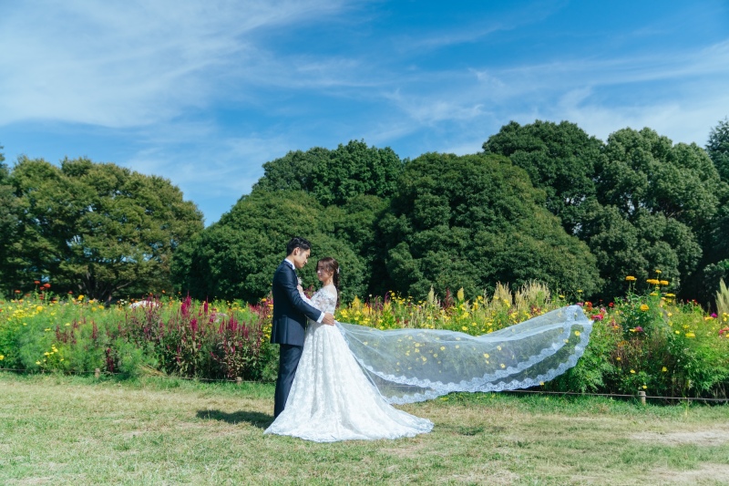 昭和記念公園のコスモスとブーケガーデンで紡ぐ、秋のウェディングフォト