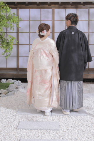 天候に左右されない！屋内庭園スタジオ