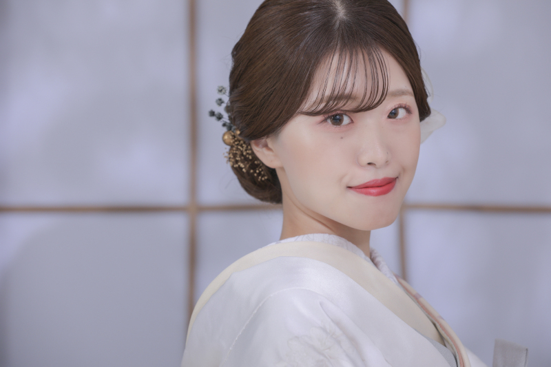 藤の花の掛下で和装撮影