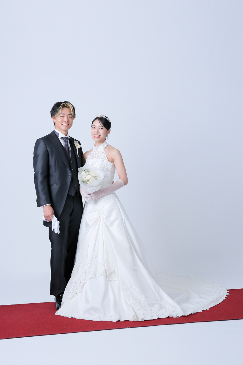 サングラスでお二人らしい写真を!
