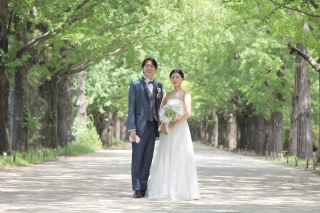 ひまわりと夏の洋装ロケーション