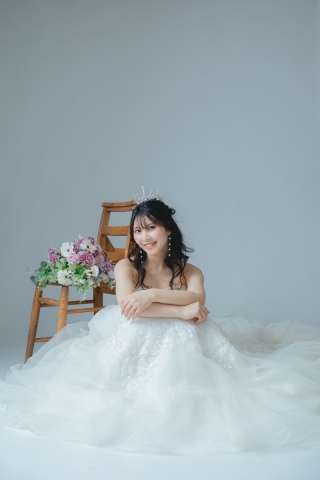 キラキラのヘアアクセサリーが印象的なお写真の紹介