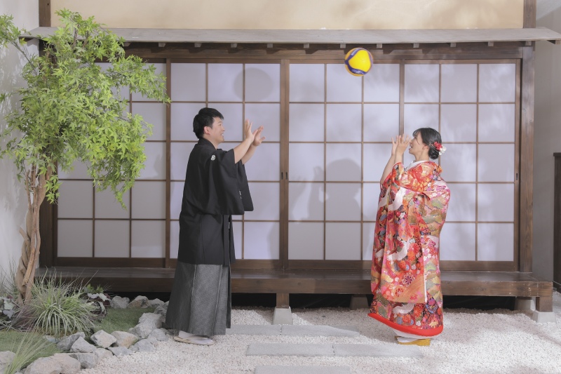 屋内庭園でお二人と元気に遊びながら撮影しました!
