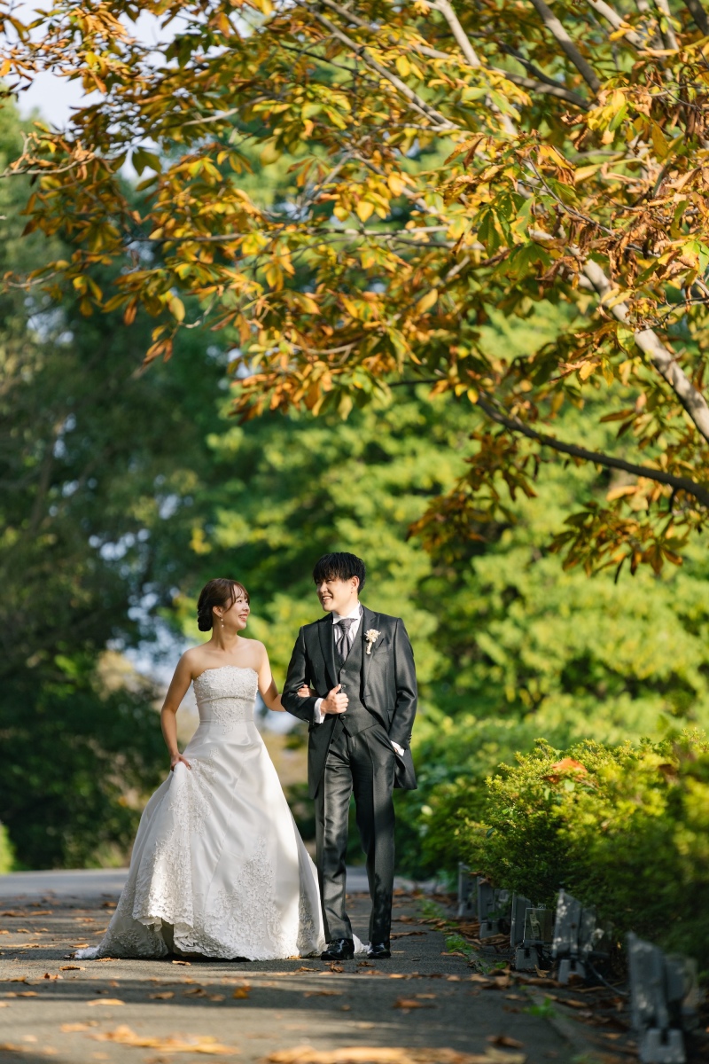 和装も洋装も、季節も光も。ふたりの&ldquo;らしさ&rdquo;が映えるロケーション撮影