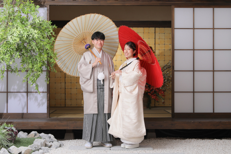 お持ち込みのお花と屋内庭園スタジオでの撮影