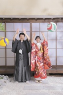 屋内庭園でお二人と元気に遊びながら撮影しました！