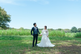 昭和記念公園のコスモスとブーケガーデンで紡ぐ、秋のウェディングフォト