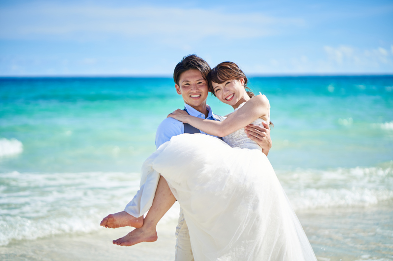 ドレスのラインご紹介★