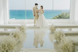 【純白の空間!】チャペル撮影はビーチと異なる素敵なショットとなります♡