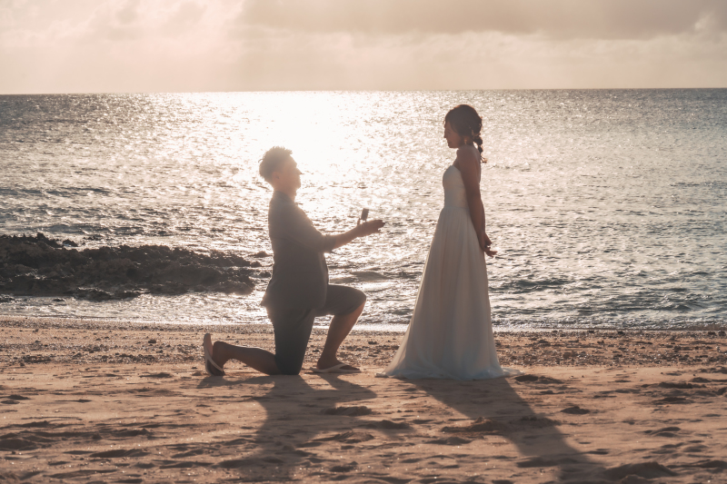 【どんな種類がある?】ご新婦様がフォトの際に選ぶアイテムをご紹介!!