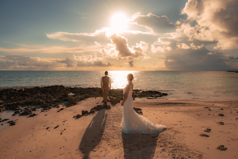 【お昼間とはまた違う！】宮古島のサンセットはとても美しい景色ですよ♪