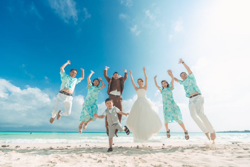 【あなたはどの色がお好み？？】カラードレスで雰囲気をガラリと変えましょう♡