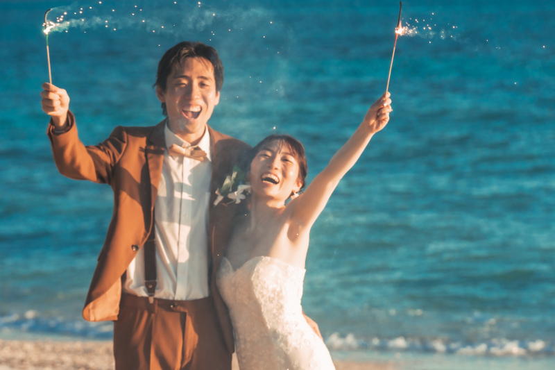 【おふたりらしさ全開◎】お持ち込みアイテムを使ってのフォトはとてもステキです!!